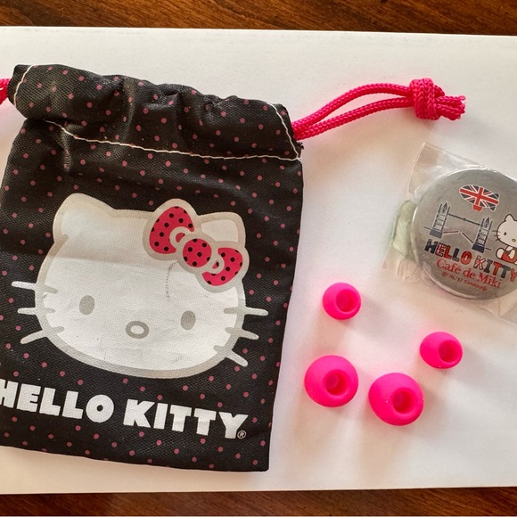 HELLO KITTY assorted pieces. - Picture 7 of 17